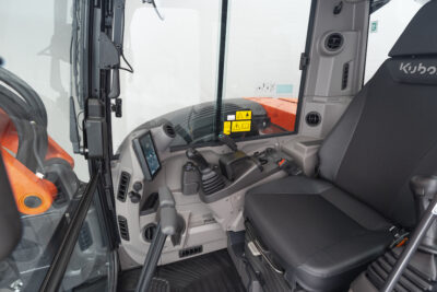 Kubota-KX085-CABINA